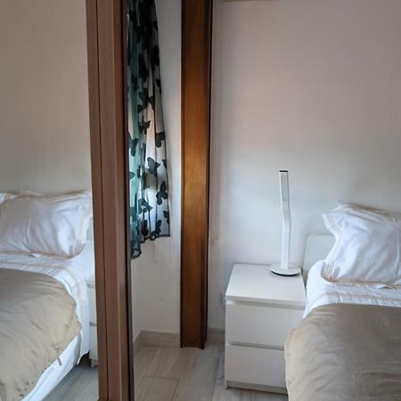 Free Wifi -Estrela Lapa- Tram 28 Apartment Lisbon Exterior photo